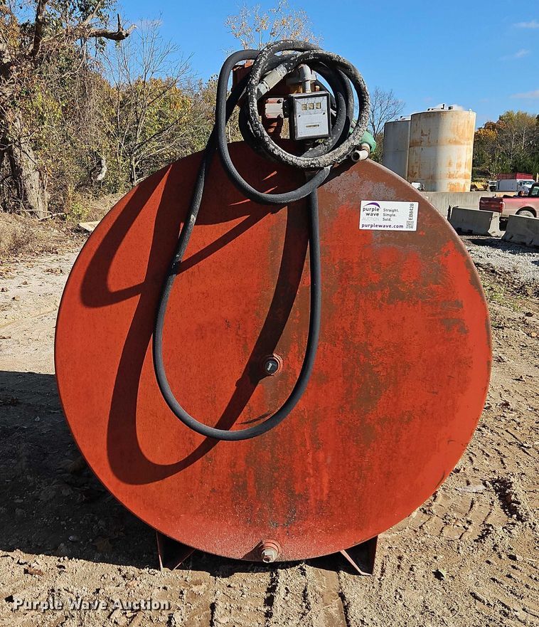 image for item EB8428 Fill-Rite 700A fuel tank