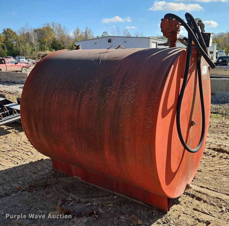 image for item EB8428 Fill-Rite 700A fuel tank