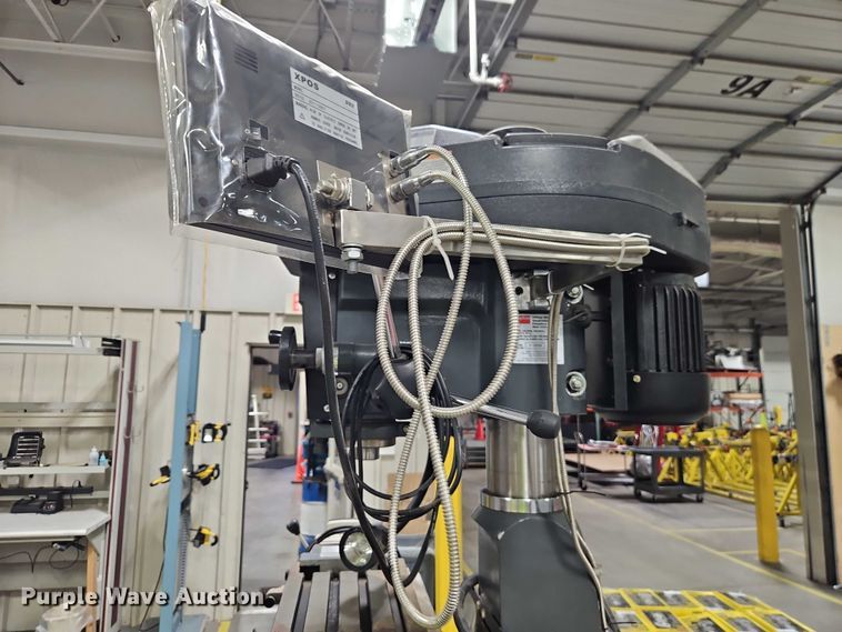 image for item EB8434 Dayton 2LKR1 milling machine