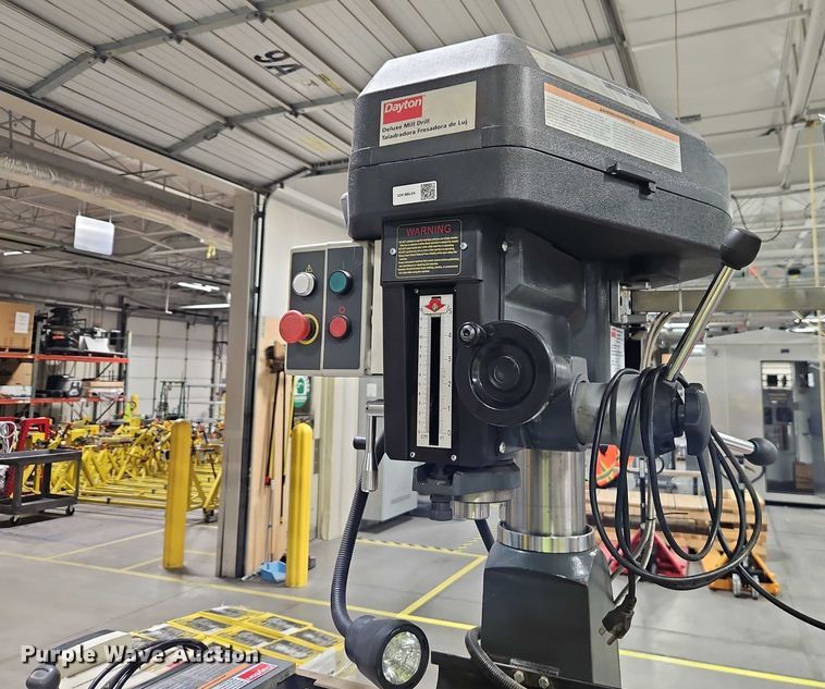 image for item EB8434 Dayton 2LKR1 milling machine