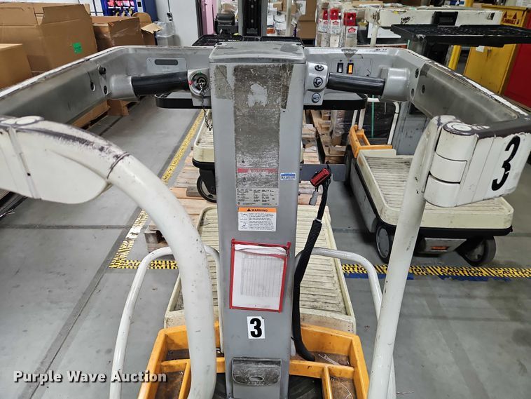 image for item EB8435 (3) Crown WAV50-118 vertical lifts