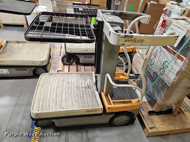 image for item EB8435 (3) Crown WAV50-118 vertical lifts