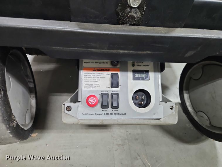 image for item EB8435 (3) Crown WAV50-118 vertical lifts