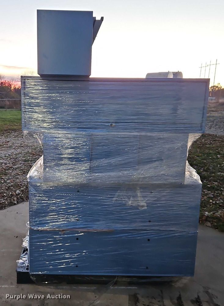 image for item EB8449 (13) Lista cabinets