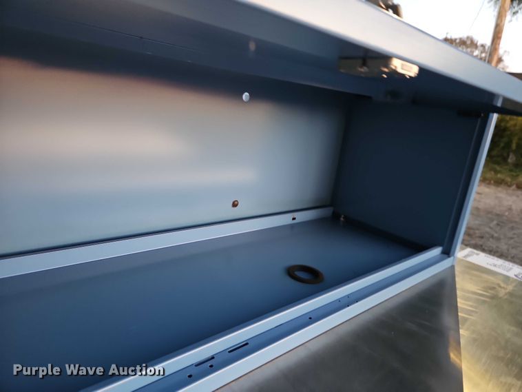 image for item EB8449 (13) Lista cabinets