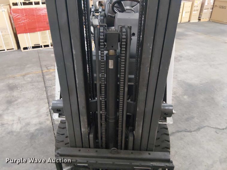 image for item EC1272 2016 UniCarriers CFS40 forklift