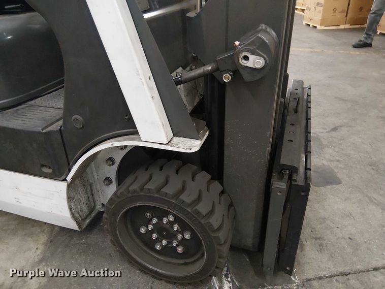 image for item EC1272 2016 UniCarriers CFS40 forklift