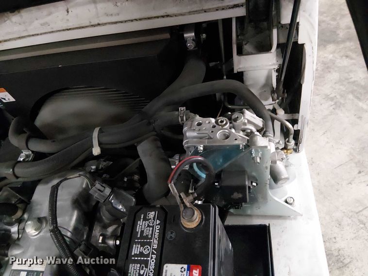 image for item EC1272 2016 UniCarriers CFS40 forklift