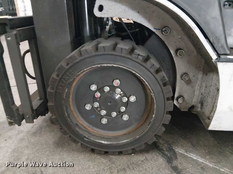 image for item EC1272 2016 UniCarriers CFS40 forklift