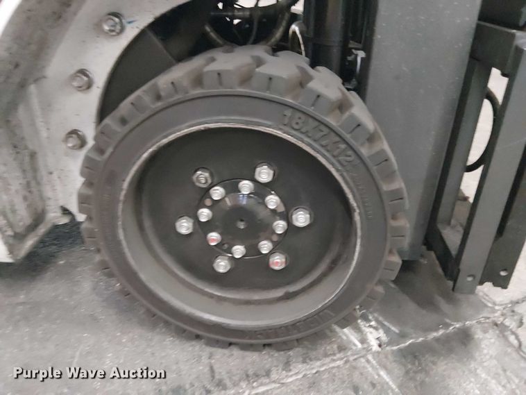 image for item EC1272 2016 UniCarriers CFS40 forklift