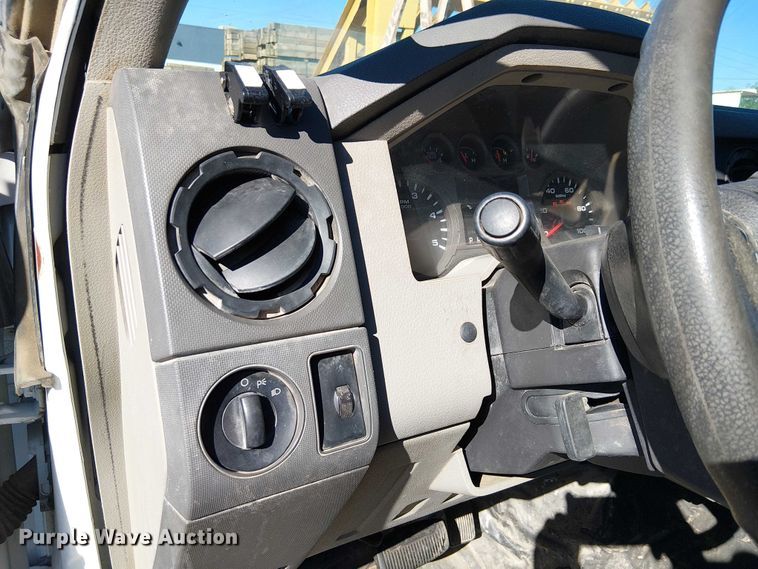 image for item EC1276 2008 Ford F450 Super Duty flatbed truck