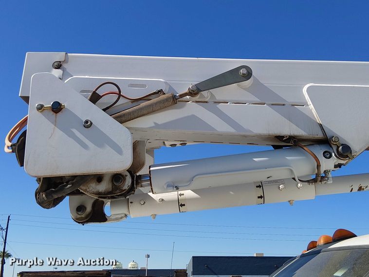 image for item EC1280 2008 Ford F450 Super Duty bucket truck