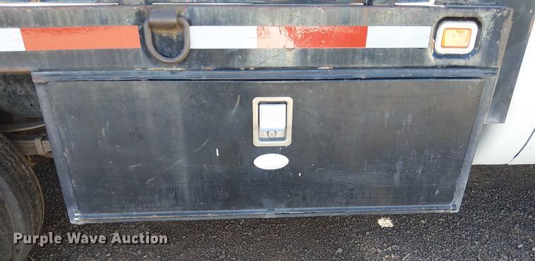 image for item EC1281 2008 Ford F450 Super Duty flatbed truck