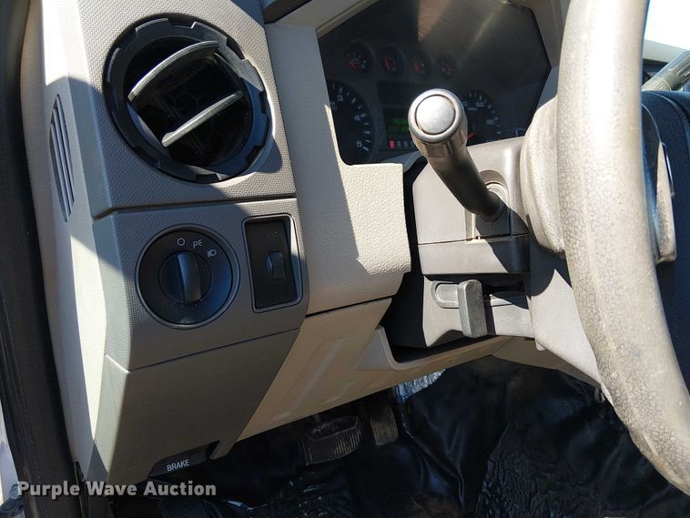 image for item EC1281 2008 Ford F450 Super Duty flatbed truck