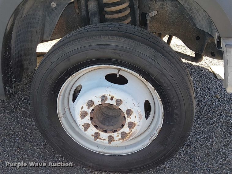 image for item EC1281 2008 Ford F450 Super Duty flatbed truck