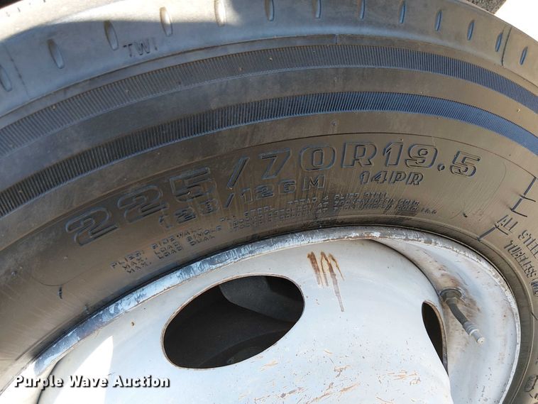 image for item EC1281 2008 Ford F450 Super Duty flatbed truck