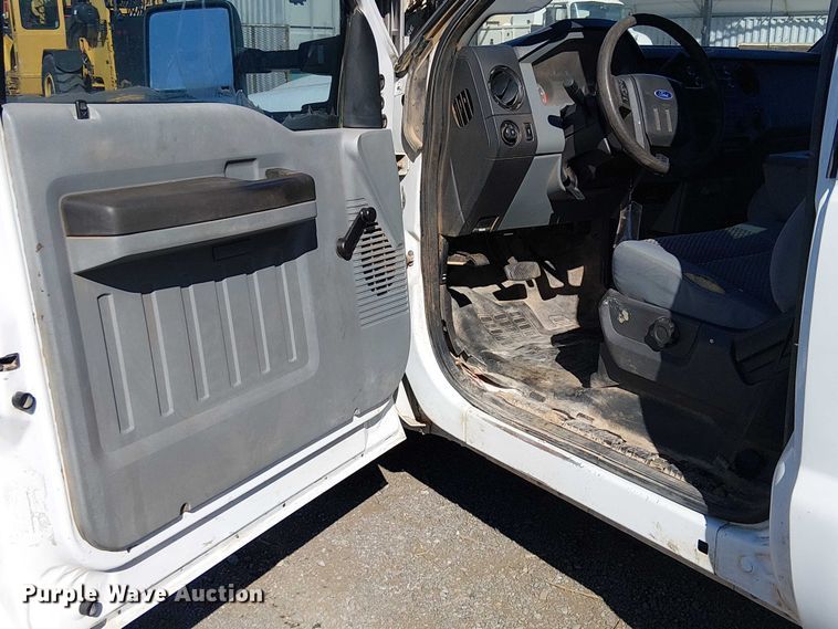 image for item EC1284 2012 Ford F250 Super Duty utility bed pickup truck