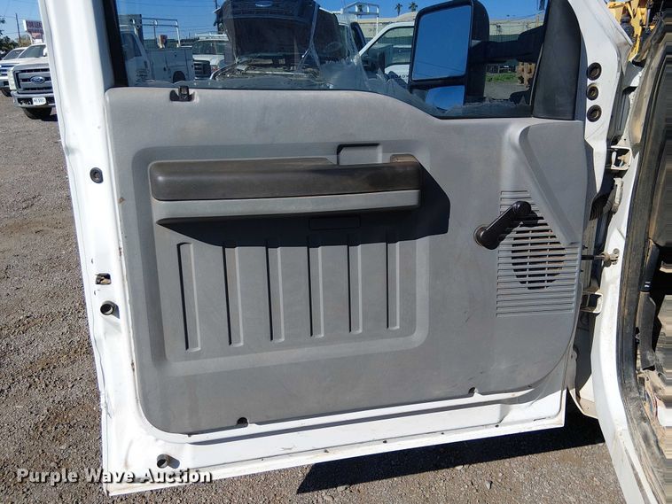 image for item EC1284 2012 Ford F250 Super Duty utility bed pickup truck