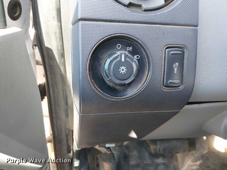 image for item EC1284 2012 Ford F250 Super Duty utility bed pickup truck