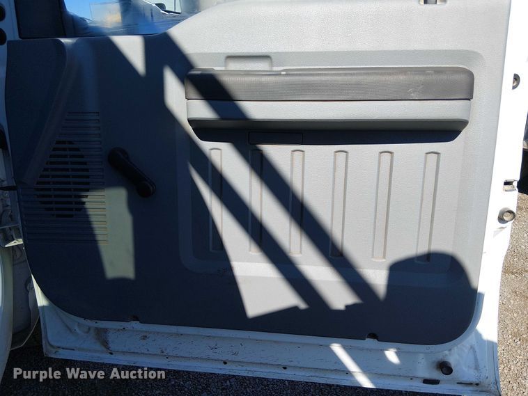 image for item EC1284 2012 Ford F250 Super Duty utility bed pickup truck