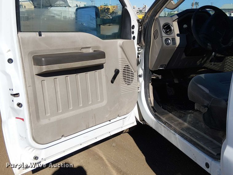image for item EC1285 2008 Ford F250 Super Duty utility bed pickup truck