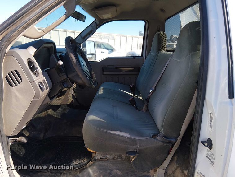 image for item EC1285 2008 Ford F250 Super Duty utility bed pickup truck