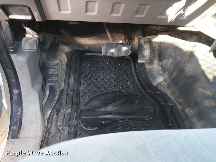 image for item EC1285 2008 Ford F250 Super Duty utility bed pickup truck