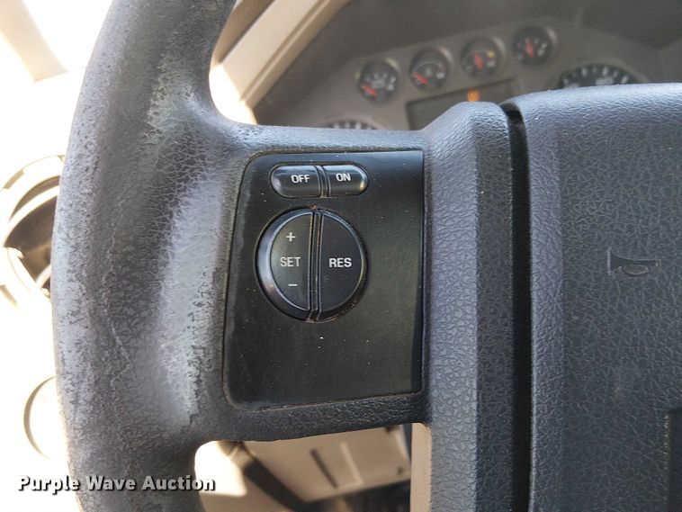 image for item EC1285 2008 Ford F250 Super Duty utility bed pickup truck