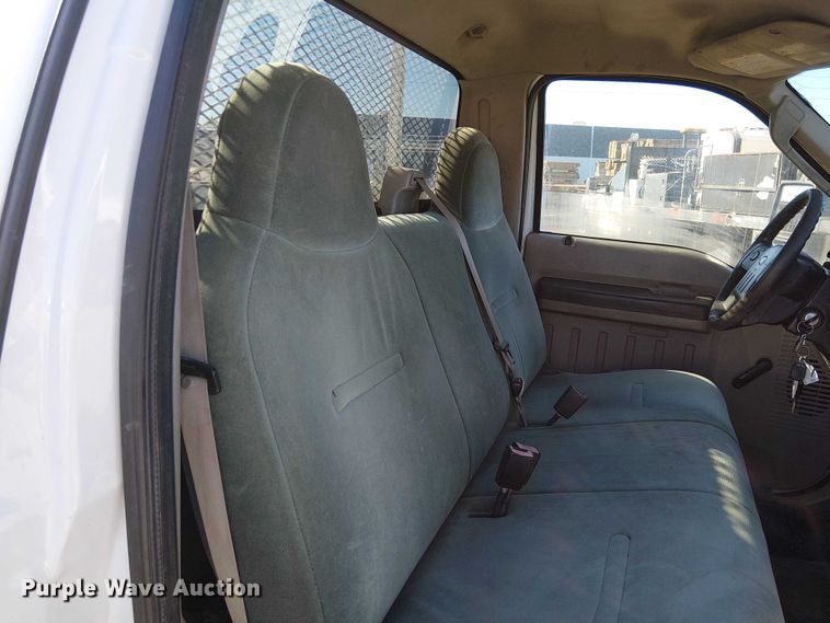image for item EC1285 2008 Ford F250 Super Duty utility bed pickup truck