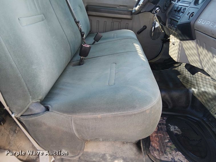 image for item EC1285 2008 Ford F250 Super Duty utility bed pickup truck