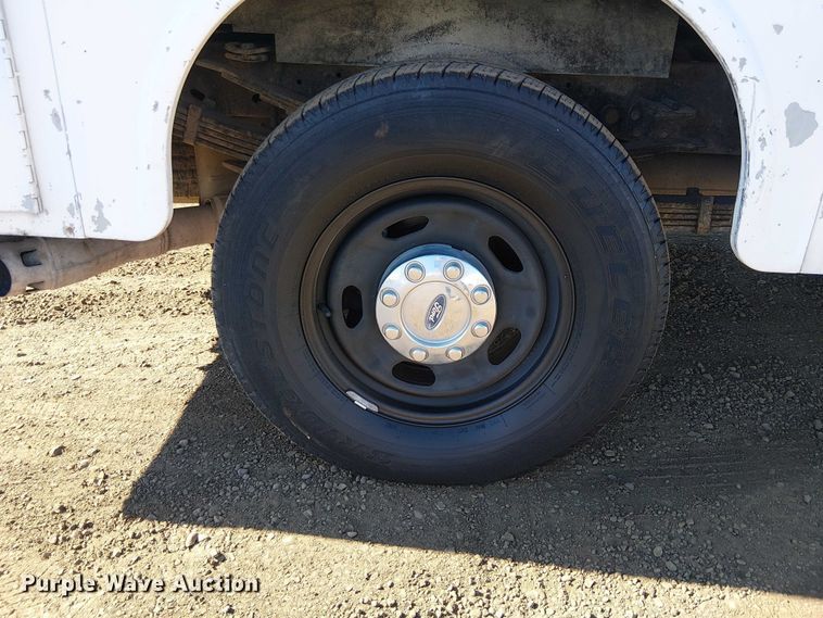 image for item EC1285 2008 Ford F250 Super Duty utility bed pickup truck