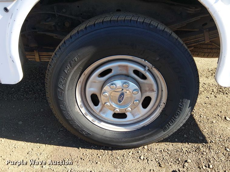 image for item EC1285 2008 Ford F250 Super Duty utility bed pickup truck