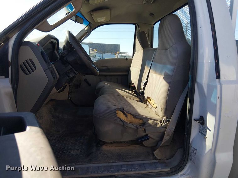 image for item EC1288 2008 Ford F250 Super Duty utility bed pickup truck