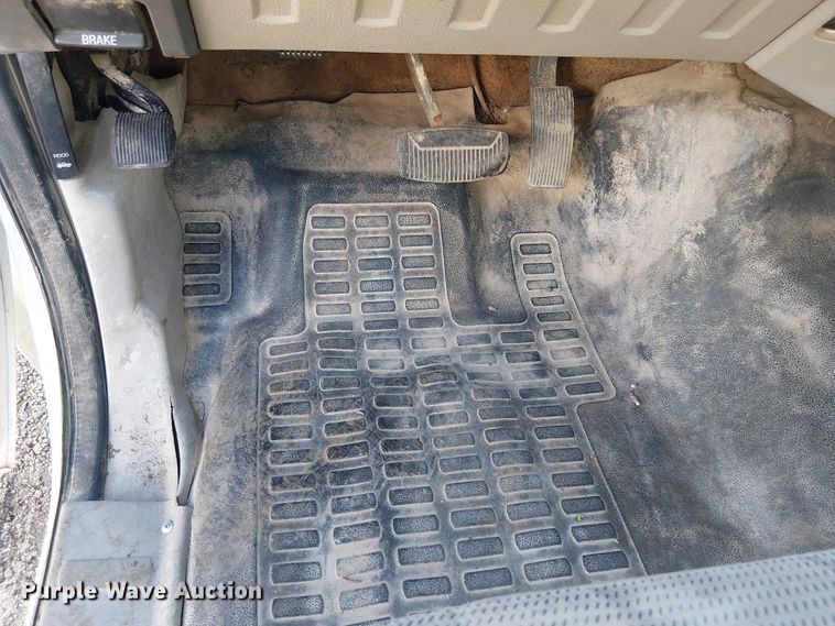 image for item EC1288 2008 Ford F250 Super Duty utility bed pickup truck