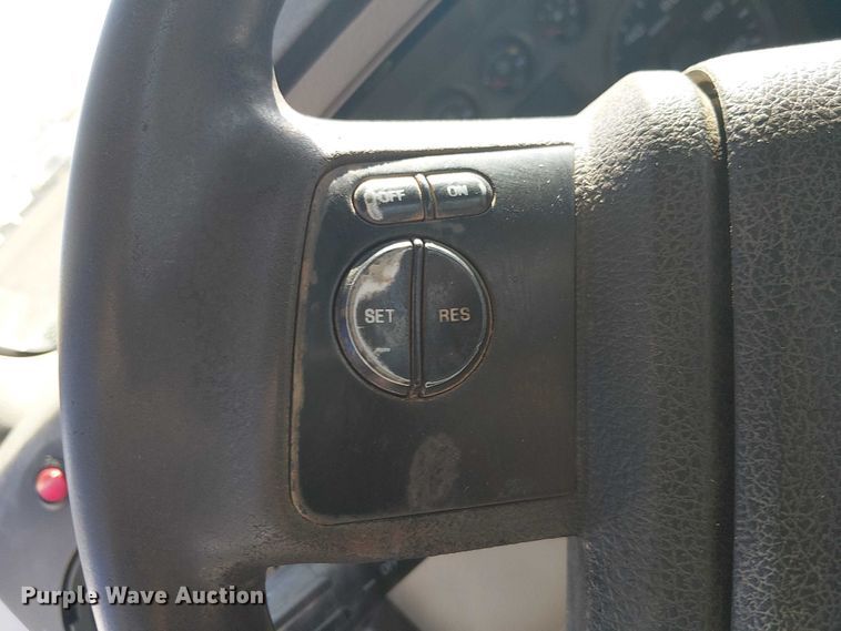 image for item EC1288 2008 Ford F250 Super Duty utility bed pickup truck