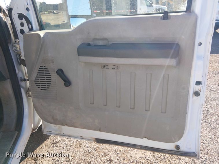 image for item EC1288 2008 Ford F250 Super Duty utility bed pickup truck