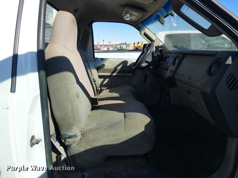 image for item EC1288 2008 Ford F250 Super Duty utility bed pickup truck