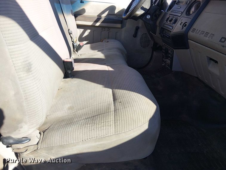 image for item EC1288 2008 Ford F250 Super Duty utility bed pickup truck