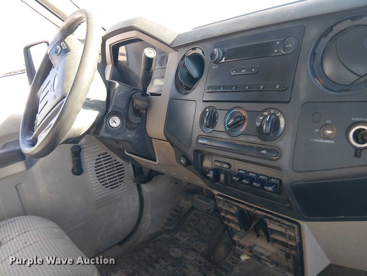 image for item EC1288 2008 Ford F250 Super Duty utility bed pickup truck