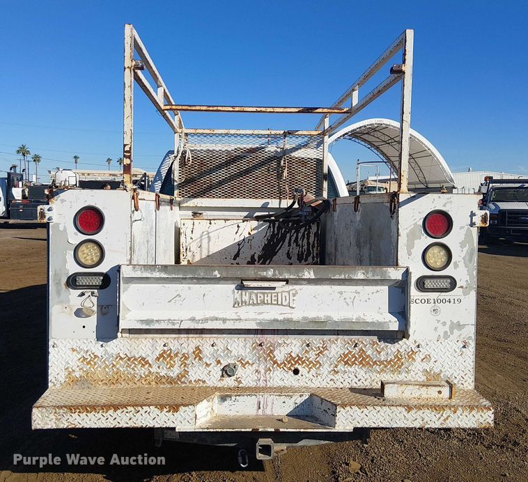 image for item EC1293 2008 Ford F250 Super Duty utility bed pickup truck