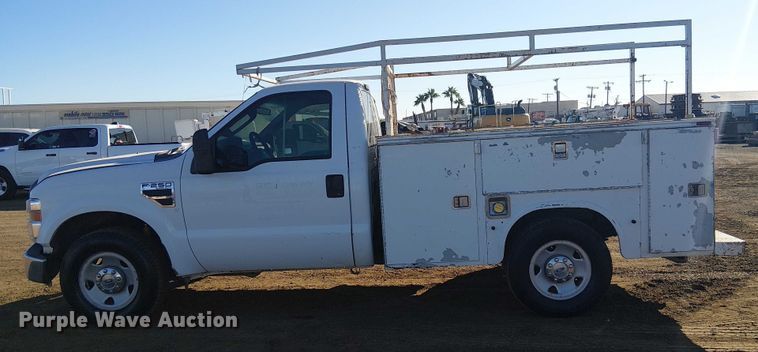 image for item EC1293 2008 Ford F250 Super Duty utility bed pickup truck