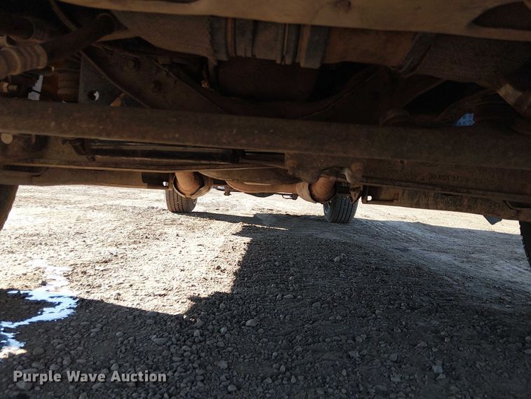 image for item EC1293 2008 Ford F250 Super Duty utility bed pickup truck