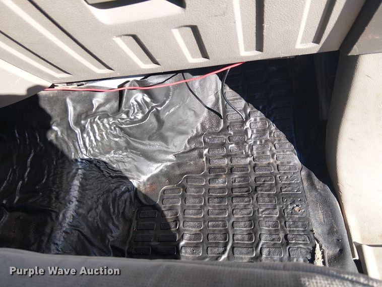 image for item EC1293 2008 Ford F250 Super Duty utility bed pickup truck