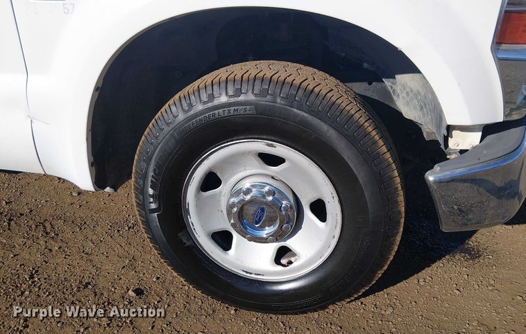 image for item EC1293 2008 Ford F250 Super Duty utility bed pickup truck