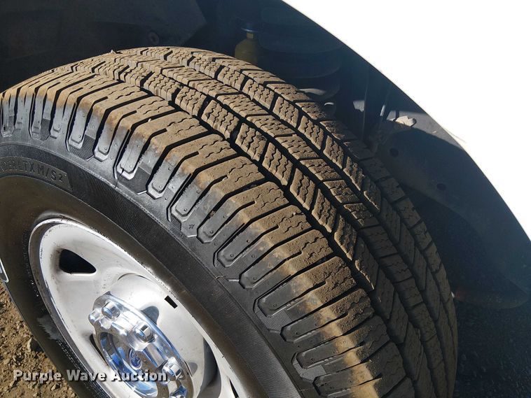 image for item EC1293 2008 Ford F250 Super Duty utility bed pickup truck