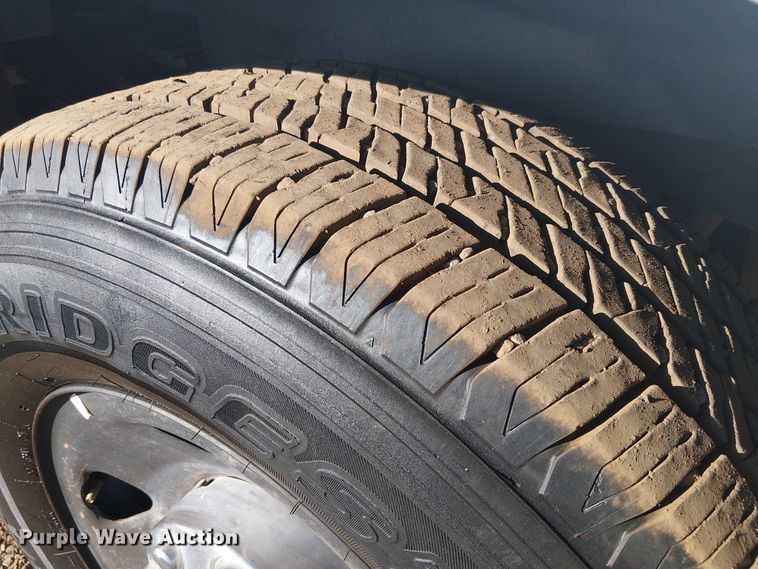 image for item EC1293 2008 Ford F250 Super Duty utility bed pickup truck