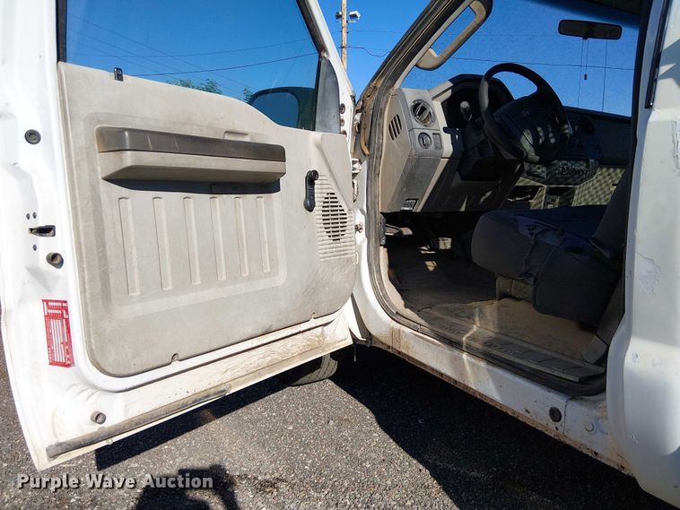 image for item EC1295 2008 Ford F250 Super Duty utility bed pickup truck