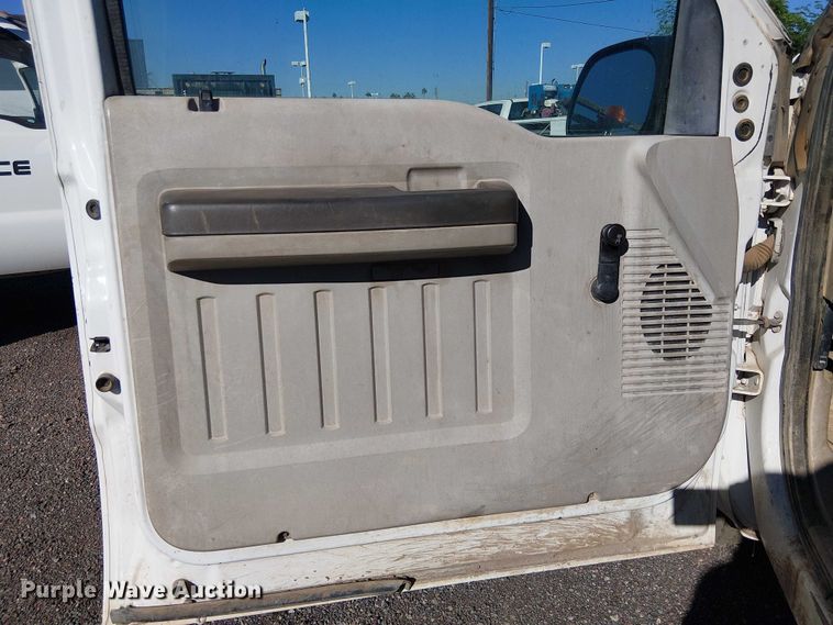 image for item EC1295 2008 Ford F250 Super Duty utility bed pickup truck