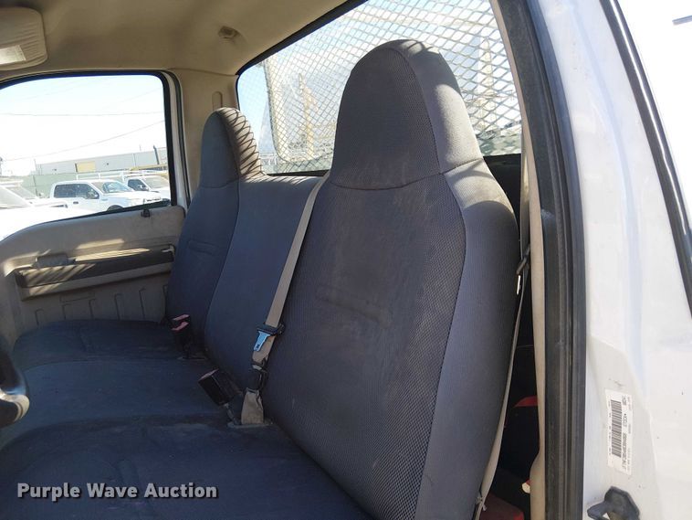 image for item EC1295 2008 Ford F250 Super Duty utility bed pickup truck