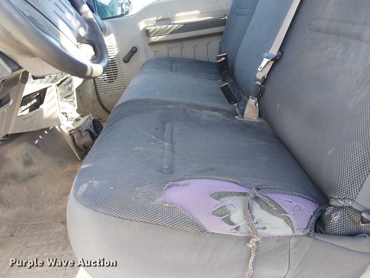 image for item EC1295 2008 Ford F250 Super Duty utility bed pickup truck